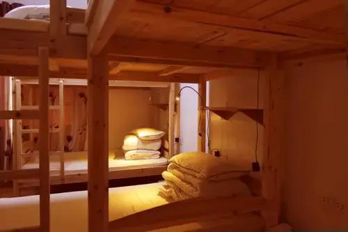 Яншо: Lan Shan Chu Youth Hostel