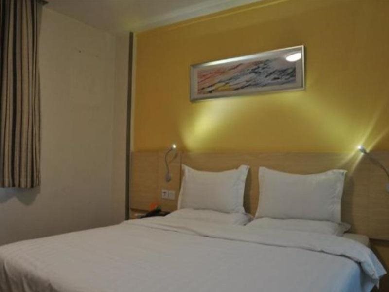 Чэнду: 7Days Inn Chengdu North Train Station Wukuaishi