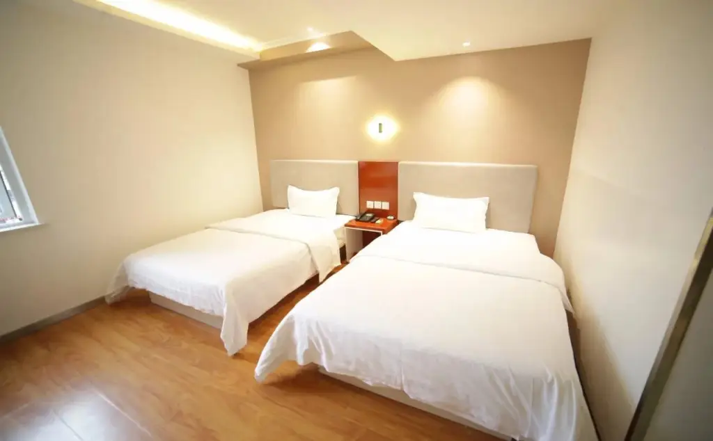 Фуян: 7 Days Inn Fuyang Railway Station Branch