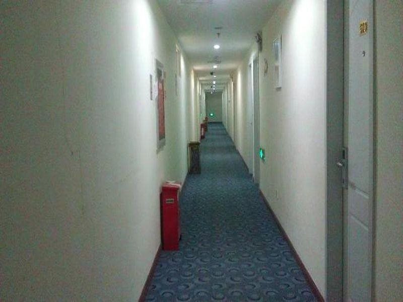 7 Days Inn — фото 1