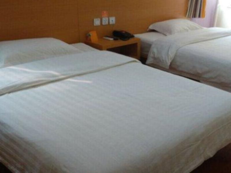 Хецзе: 7Days Inn Heze Juye Zhaoshang street