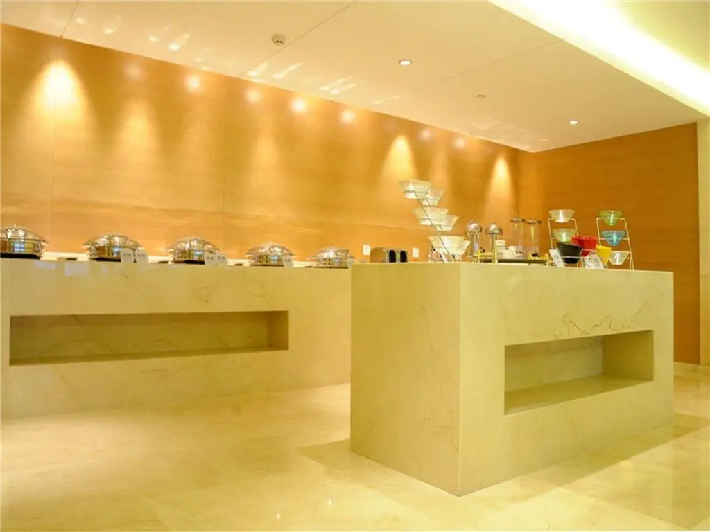 Тяньцзинь: JI Hotel Tianjin Binjiangdao