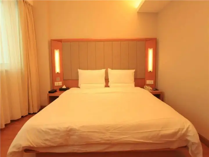 Тяньцзинь: JI Hotel Tianjin Binjiangdao