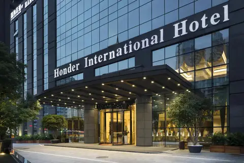 Honder International Hotel — фото 1