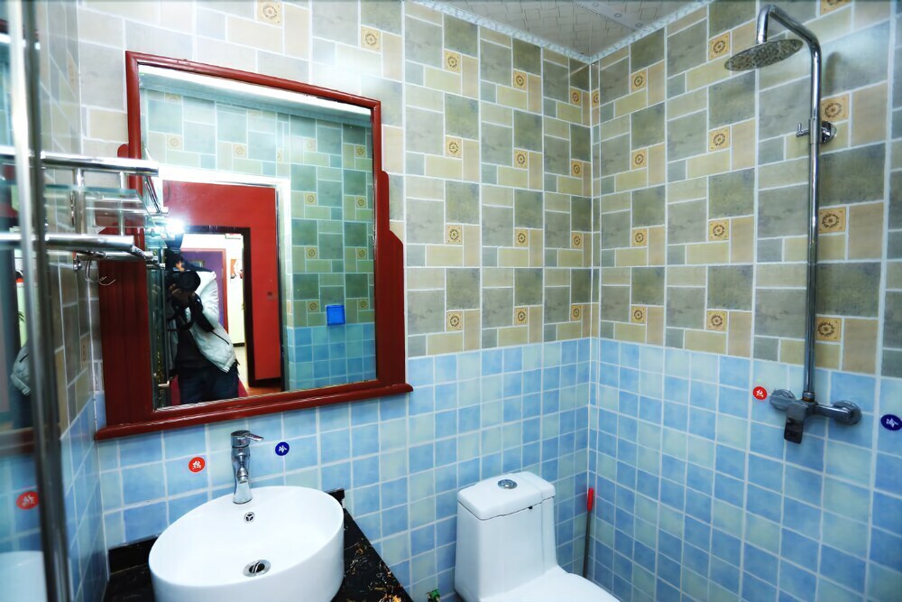Цзюцюань: Dunhuang 8090 Guest House
