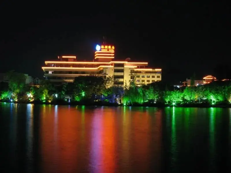 Гуйлинь: Ronghu Lake