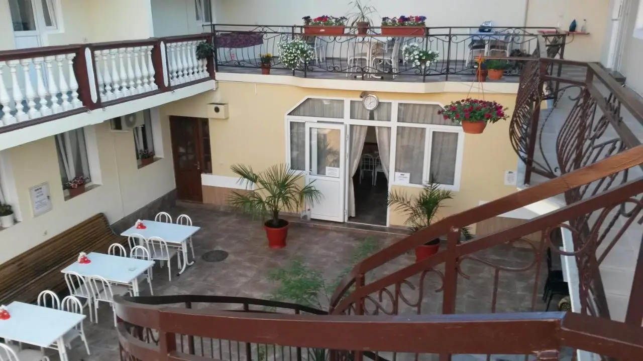 Красная Поляна: Guest House Oleandr