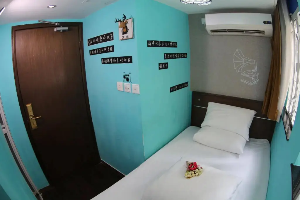 Гонконг: Tempo Inn West Kowloon HSR Station