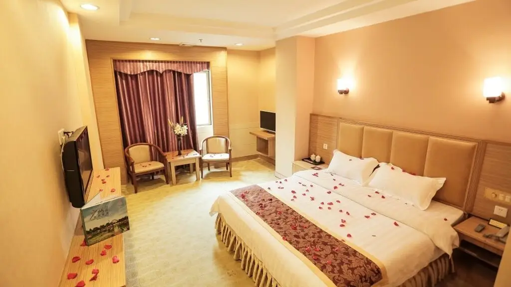 Гуанчжоу: Li Wan Hotel Guangzhou Airport Branch