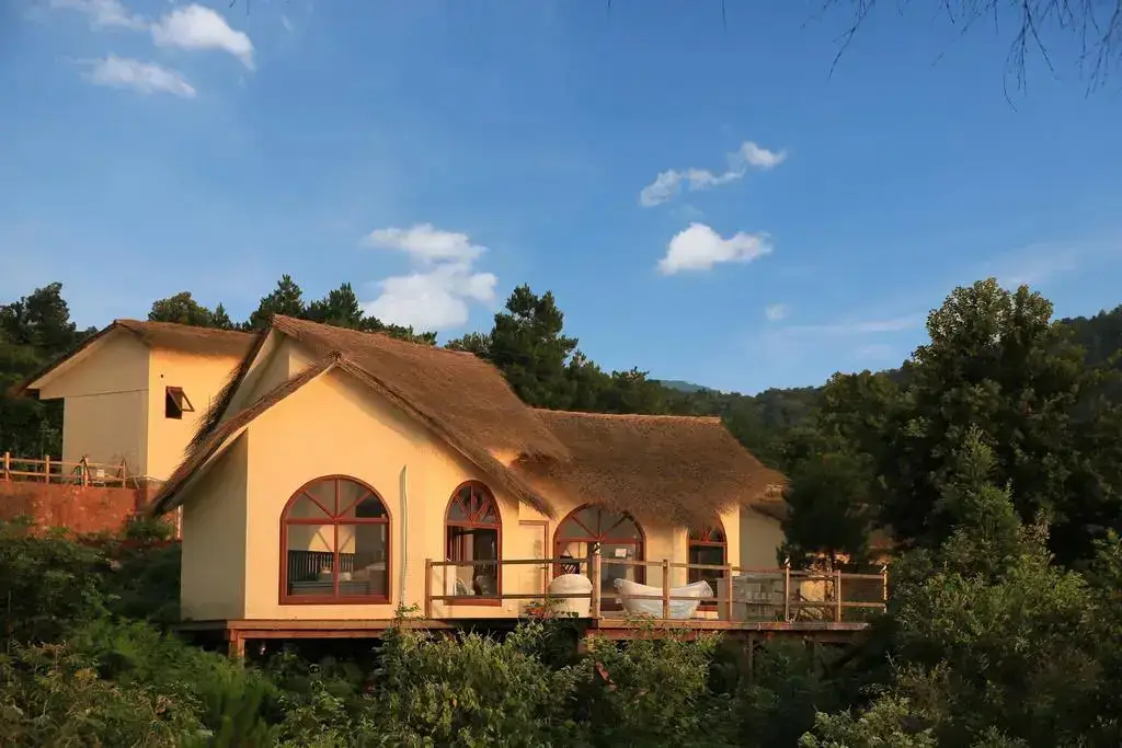 Scenery Retreats Dongjiang Lake Villa Resort — фото 1