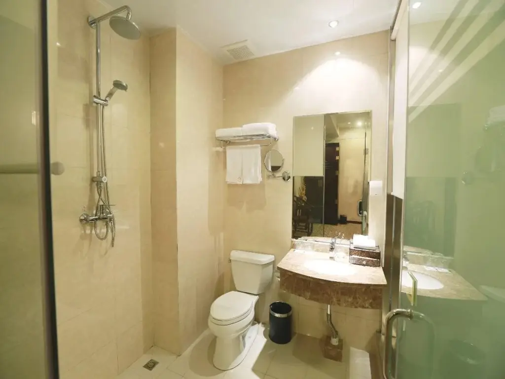 Циндао: Qingdao Zhongyang Business Hotel