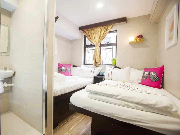 Гонконг: Joyous Guest House
