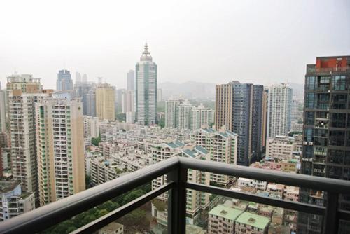 Шэньчжэнь: Shenzhen Reeger Apartment
