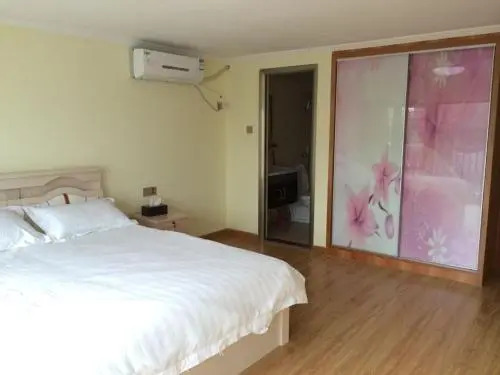 Шэньчжэнь: Shenzhen Reeger Apartment