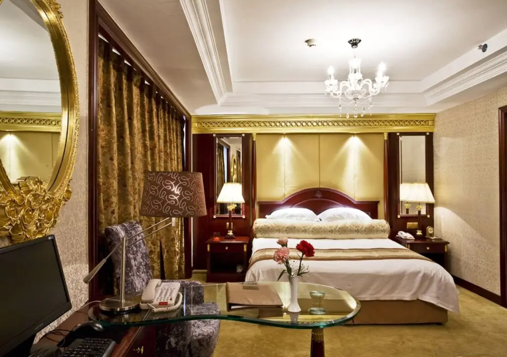 Харбин: New Paris Hotel - Harbin