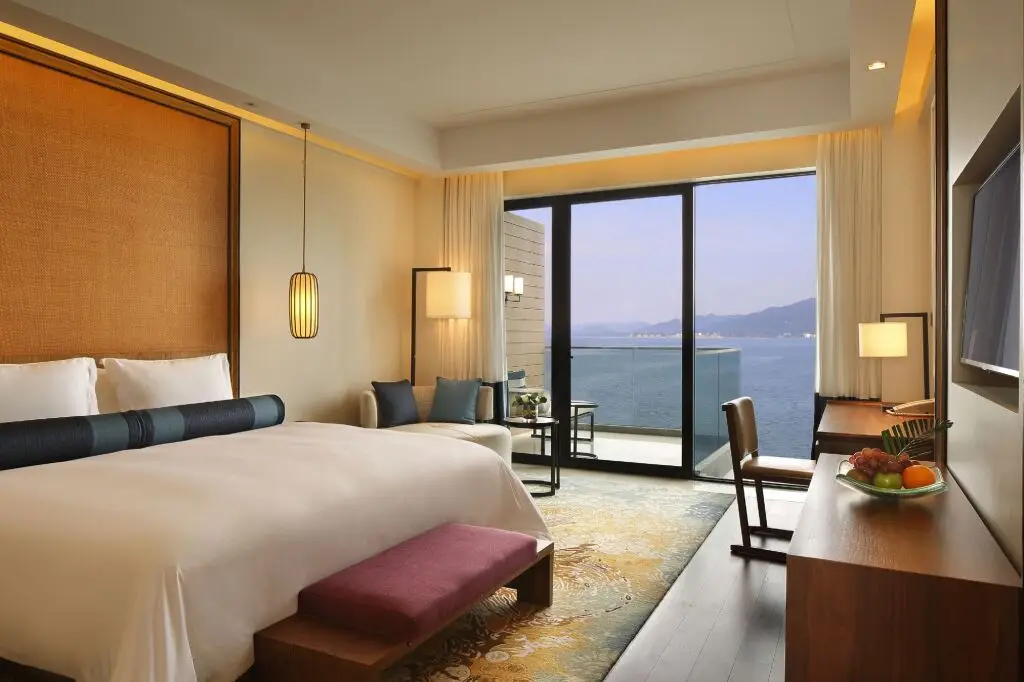Хуаншань: Crowne Plaza Huangshan Taiping Lake