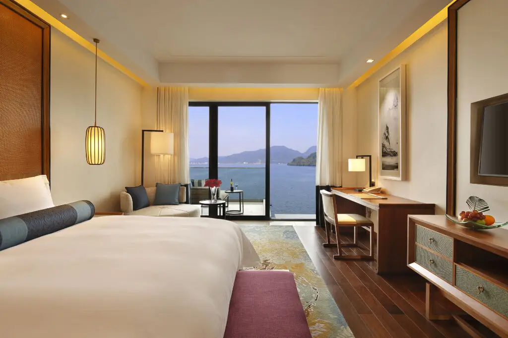 Хуаншань: Crowne Plaza Huangshan Taiping Lake