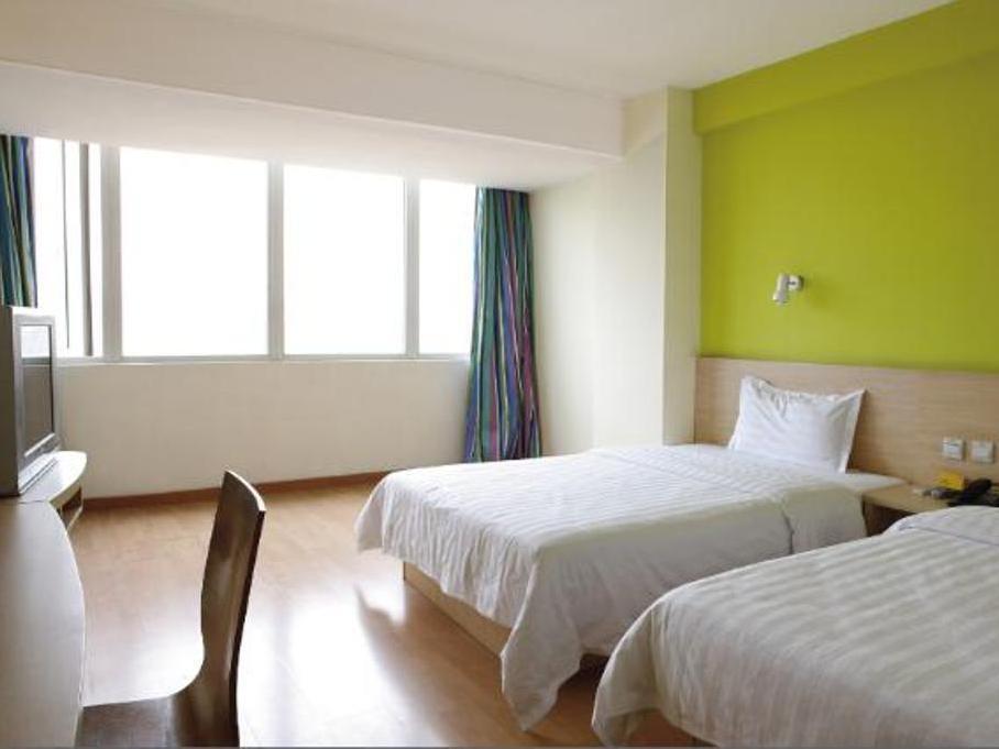 Гуанчжоу: 7Days Inn Guangzhou Xintang Jeans Mall Branch