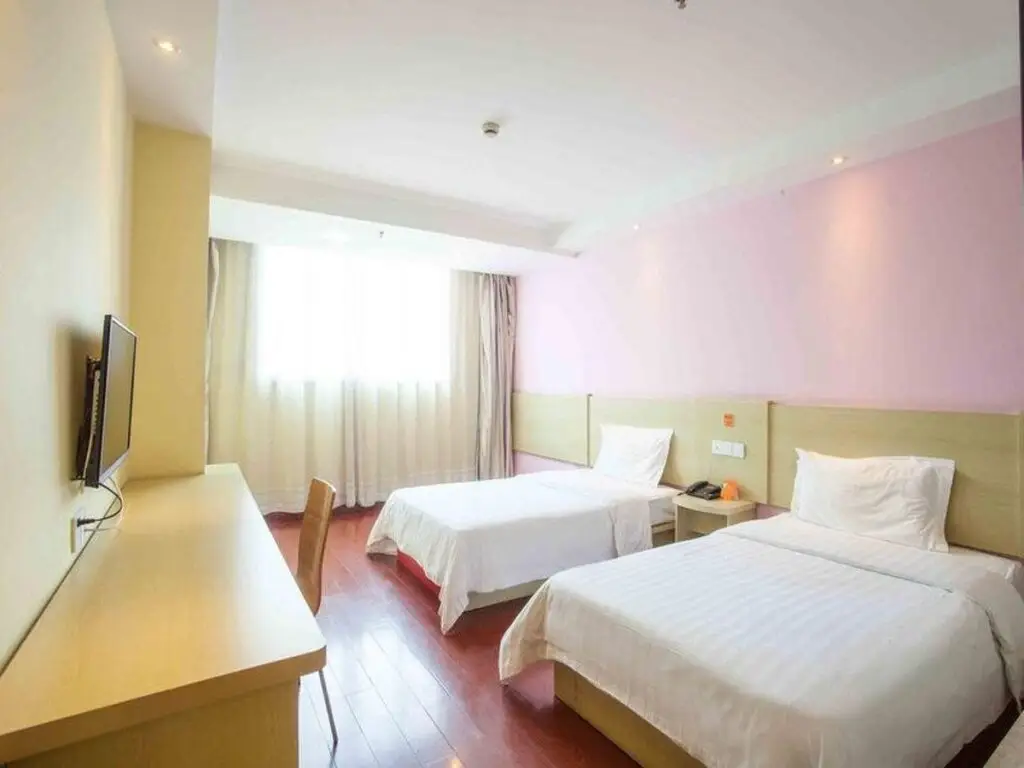 Санья: 7Days Inn Sanya Chunyuan Seafood Square