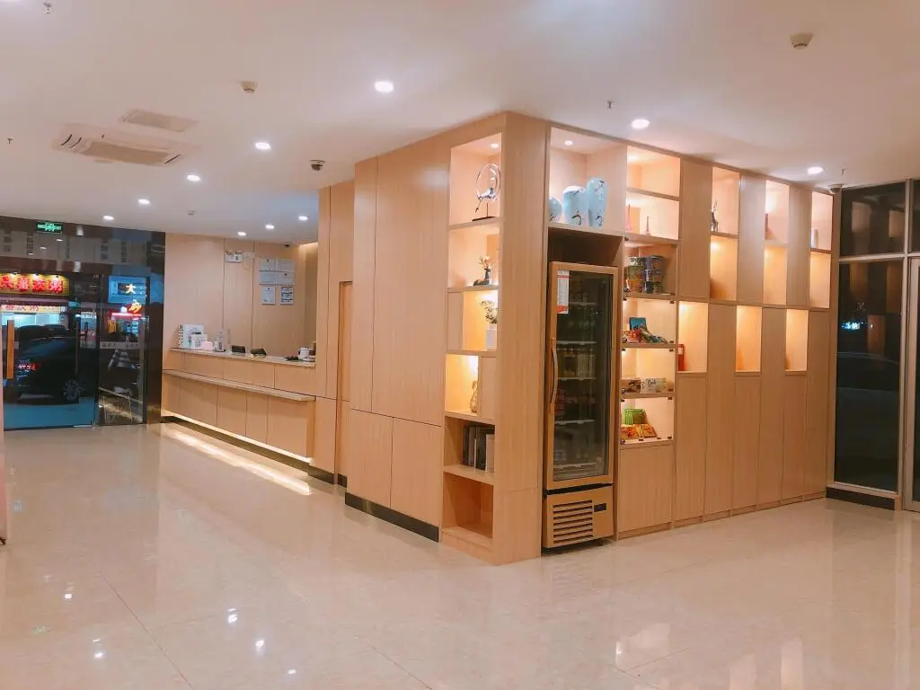 Гуанчжоу: 7 Days Premium·Guangzhou Dongxiaonan Subway Station