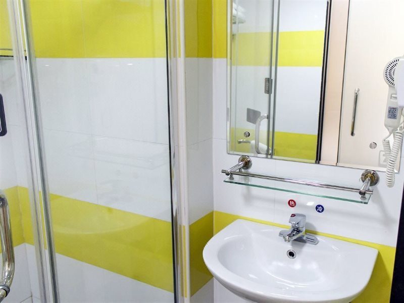 Гуанчжоу: 7 Days Inn Guangzhou - Jingxi Nanfang Hospital Station Branch