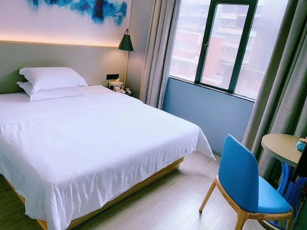 Гуанчжоу: Life Hotel (Ouzhuang Metro Station)
