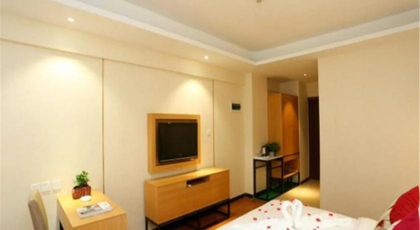 TA9 Rengency Fiesta Holiday Hotel — фото 1