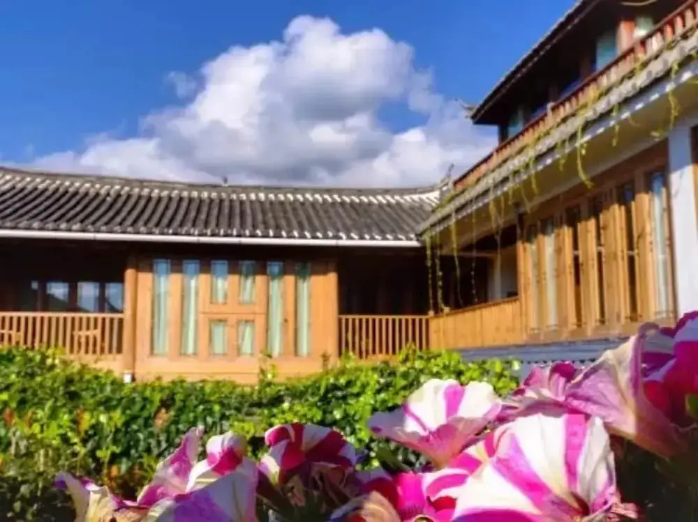 Lijiang Shuhe Yueshang Inn — фото 1
