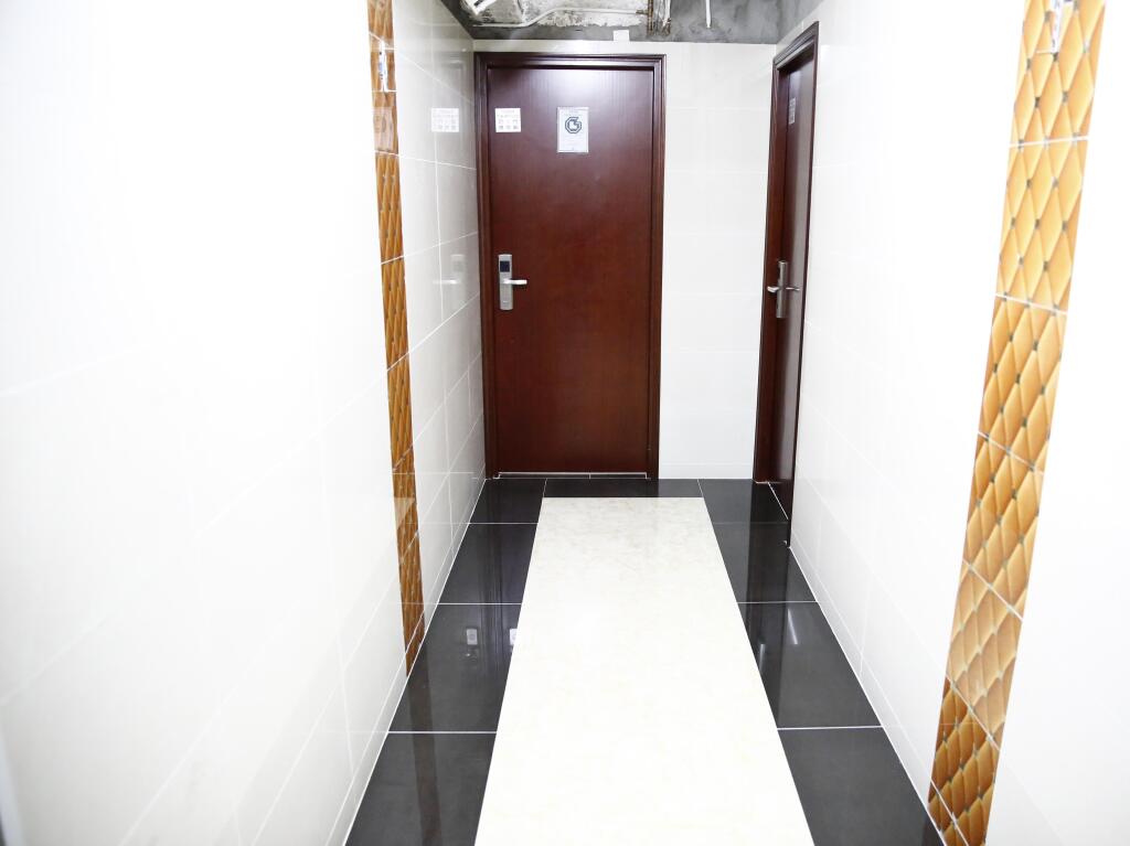 Legend Guest House — фото 1