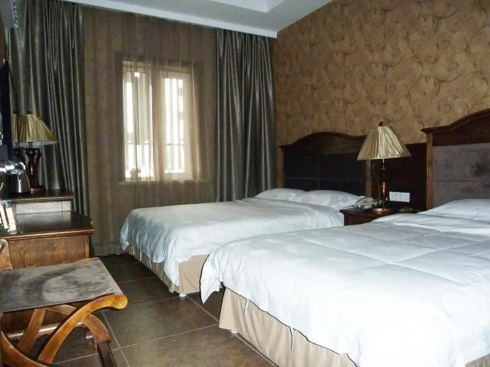 Харбин: Wansheng Holiday Hotel