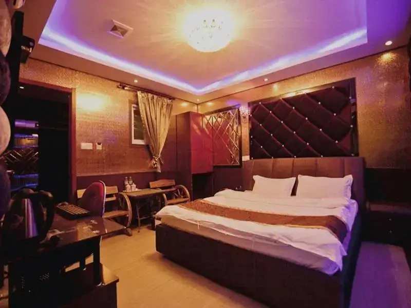 Циндао: Qingdao Laiyinbao Business Hotel