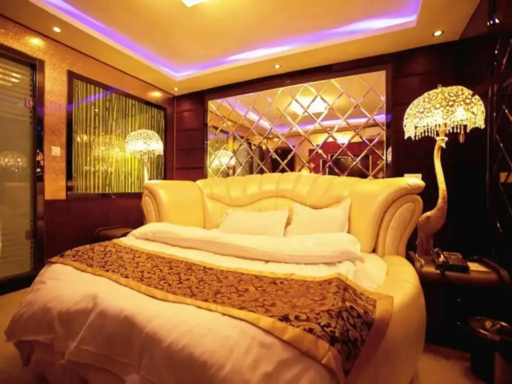 Циндао: Qingdao Laiyinbao Business Hotel