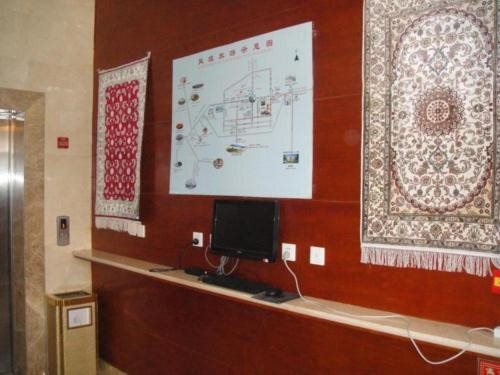 Цзюцюань: Super 8 Hotel Dunhuang Feng Qing Cheng