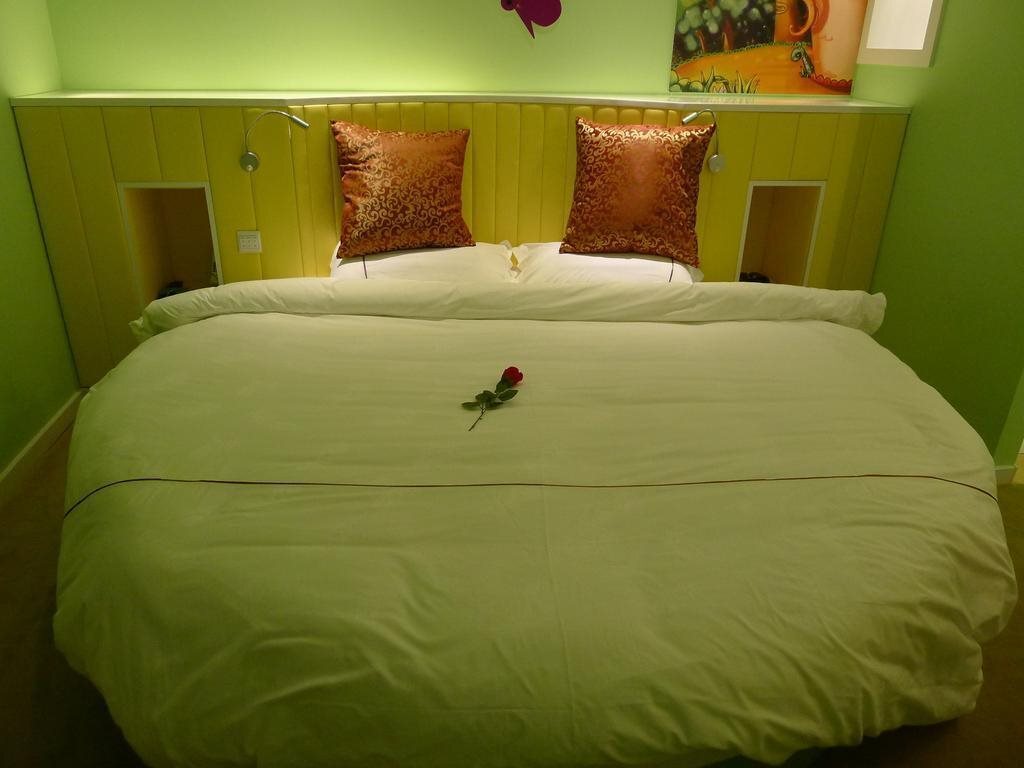 Тайюань: Tai Yuan San Sheng Stone River Couple Hotel