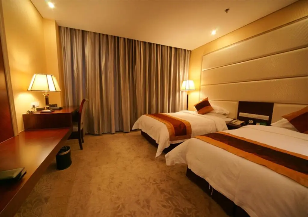 Пекин: Golden Sun Commercial Hotel