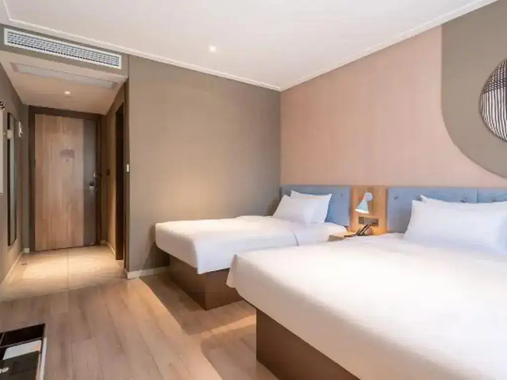 Сямынь: Home inns ·NEO(xiamen tongan fante dream kingdom store)