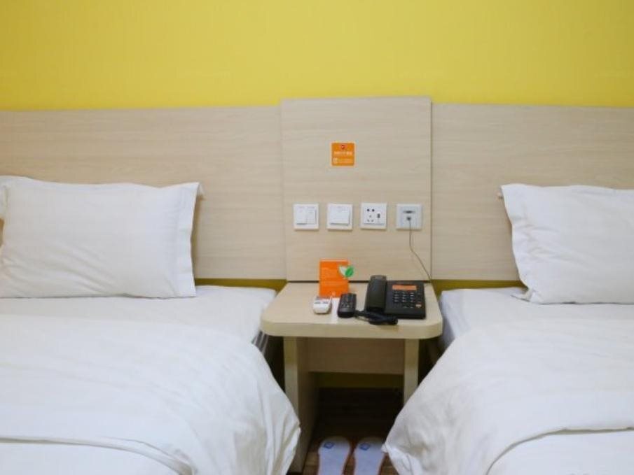 Лаиву: 7 Days Inn Laiwu Fengcheng West Street Branch