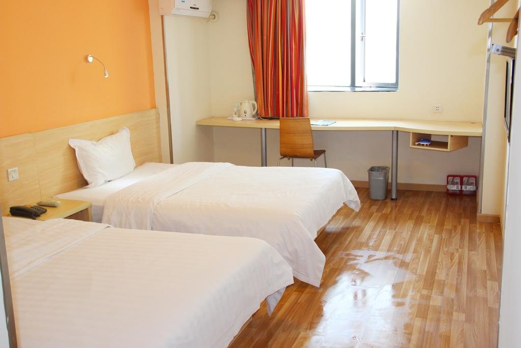 7Days Inn Wuhan Aomen Road Branch — фото 1