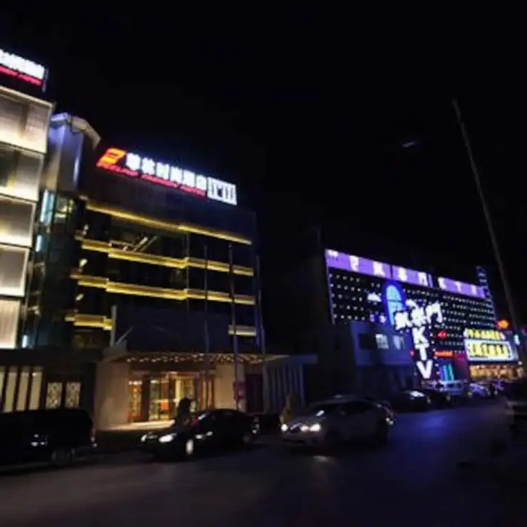 7 Days Inn — фото 1
