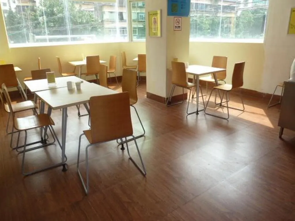 Чжаньцзян: 7Days Inn Zhanjiang Xiashan Buxing Jie Chang Da Chang Dian