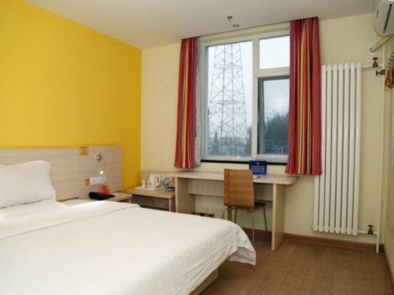 Пекин: 7 Days Inn (Beijing Liujiayao Metro Station Songzhuang Road)