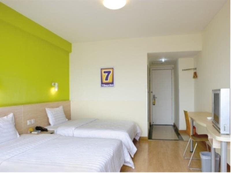 Пекин: 7 Days Inn (Beijing Liujiayao Metro Station Songzhuang Road)