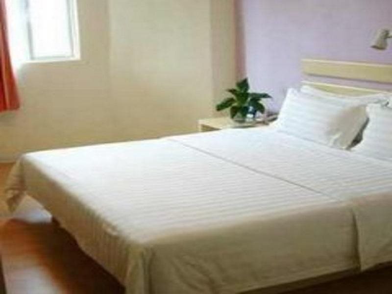 Куньмин: 7Days Inn Kunming Wu Jing Lu Tong Son Lane Station Branch