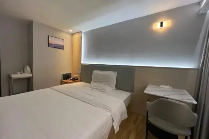 Шэньчжэнь: 7Days Inn Shenzhen Longgang Nanlian Metro Station Branch