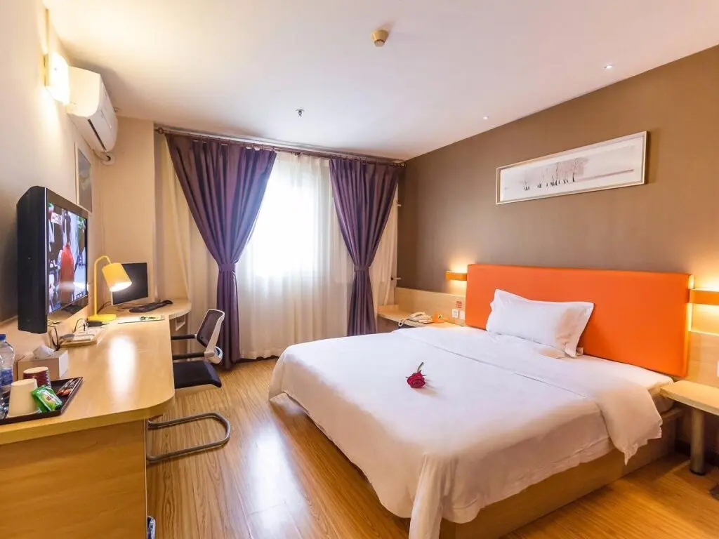 Цзыбо: 7Days Inn Zibo Jinjing Avenue Food Street