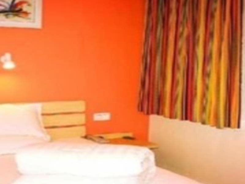 Хецзе: 7 Days Inn Heze Mudan Road