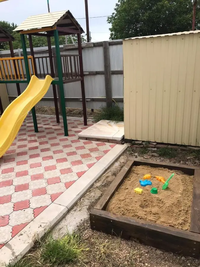 Должанская: Гостевой дом Арарат