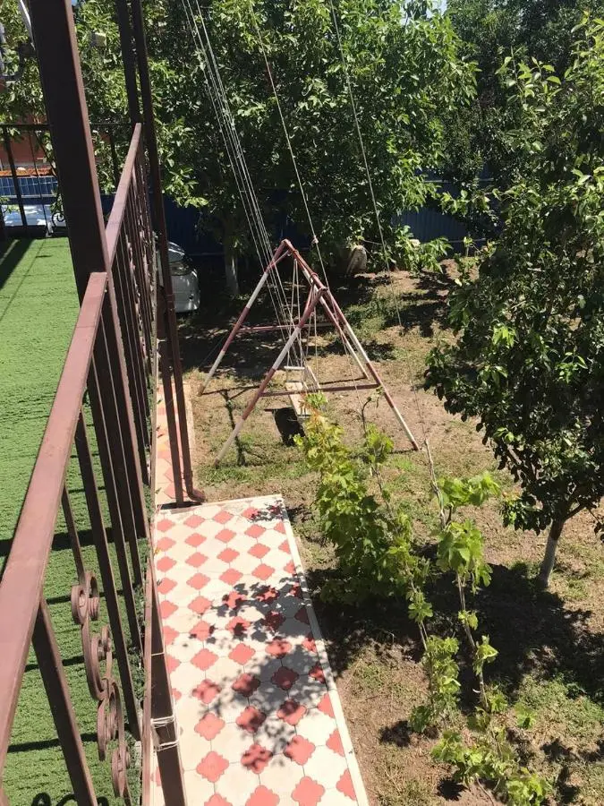 Должанская: Гостевой дом Арарат