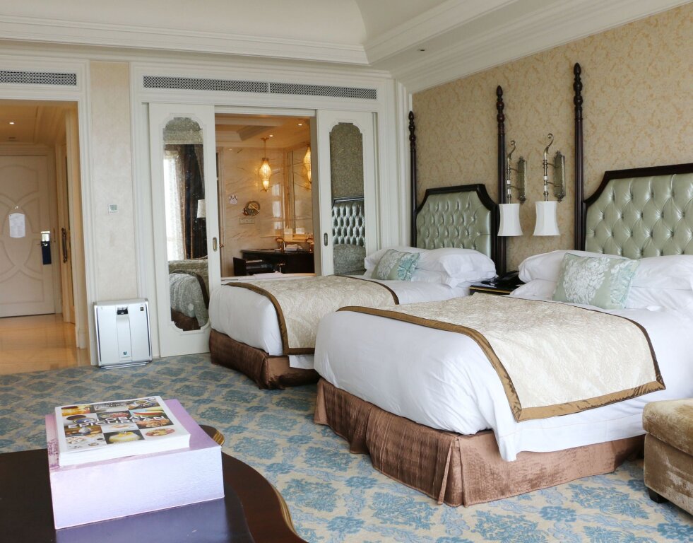 Далянь: The Castle Hotel, a Luxury Collection Hotel, Dalian