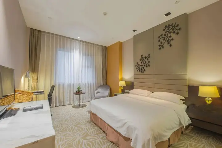 Нинбо: Ningbo East Harbour Hotel